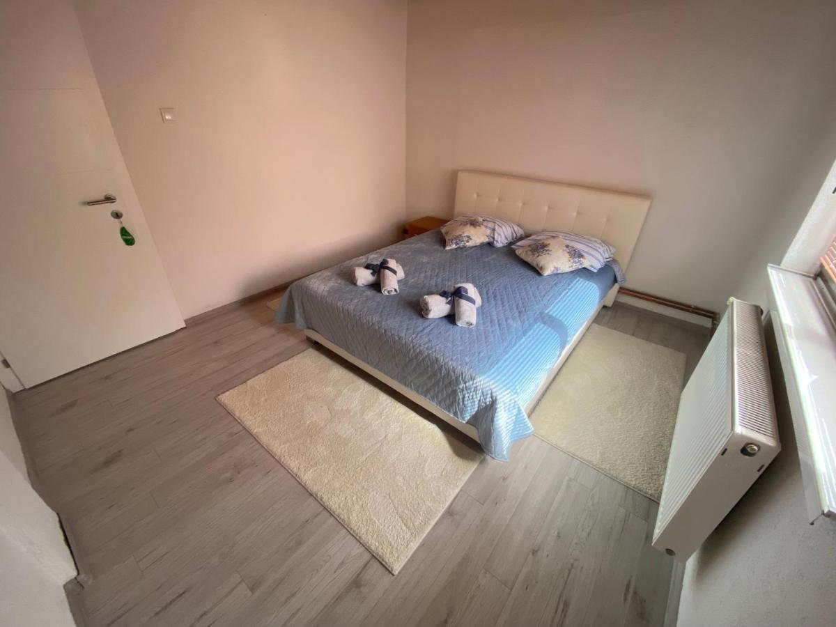 Villa Kuca Za Odmor Tarik Cazin Esterno foto