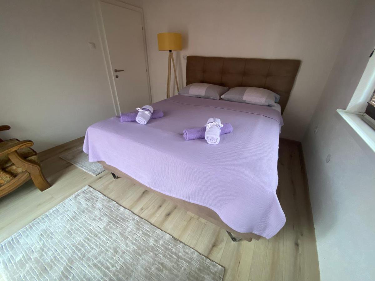 Villa Kuca Za Odmor Tarik Cazin Esterno foto