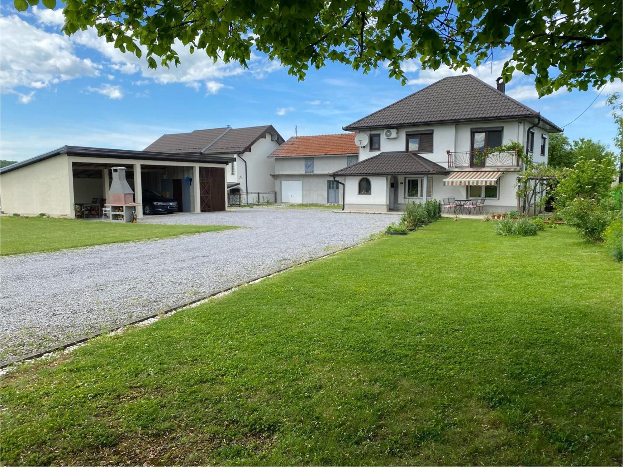 Villa Kuca Za Odmor Tarik Cazin Esterno foto